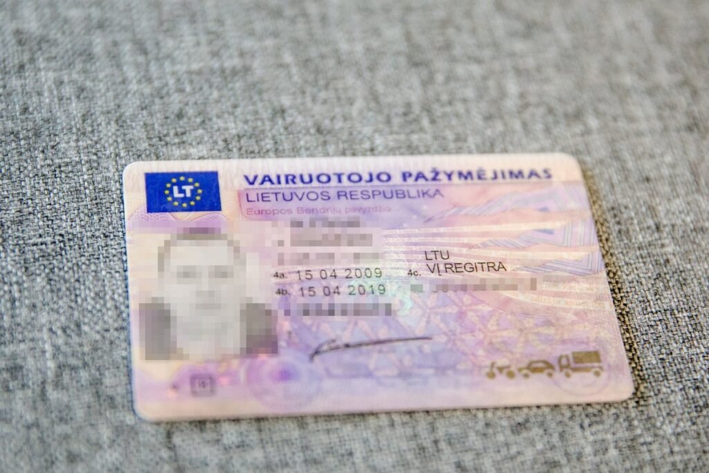 nusipirkti vairuotojo pažymėjimą